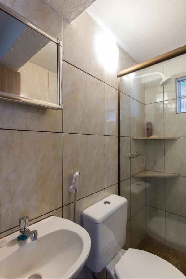 Man Cave Hostel 贝洛哈里桑塔 外观 照片