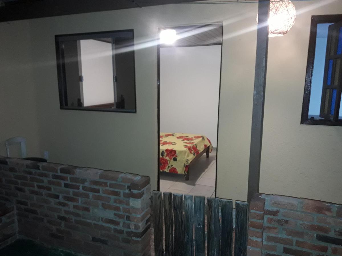 Man Cave Hostel 贝洛哈里桑塔 外观 照片